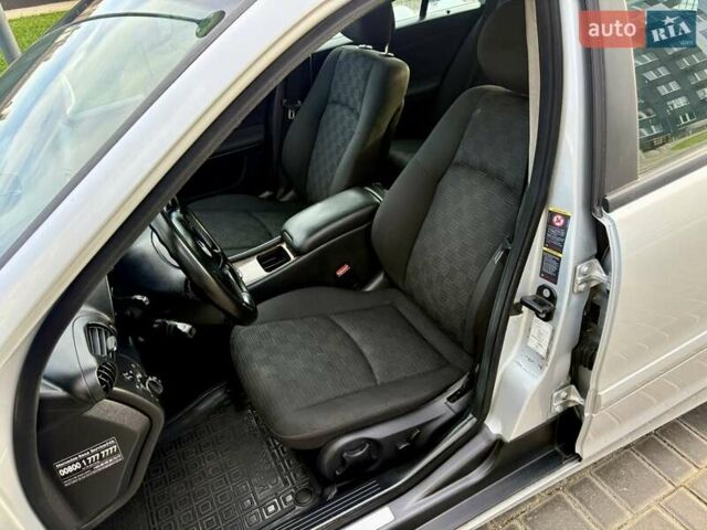 Сірий Мерседес Ц-Клас, об'ємом двигуна 2.1 л та пробігом 236 тис. км за 6400 $, фото 30 на Automoto.ua