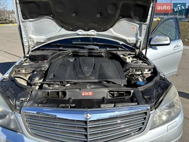 Сірий Мерседес Ц-Клас, об'ємом двигуна 2.15 л та пробігом 257 тис. км за 8200 $, фото 23 на Automoto.ua