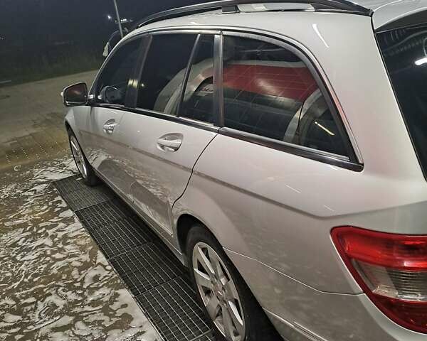 Сірий Мерседес Ц-Клас, об'ємом двигуна 2.2 л та пробігом 329 тис. км за 7900 $, фото 28 на Automoto.ua