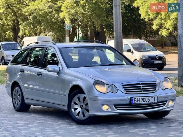 Сірий Мерседес Ц-Клас, об'ємом двигуна 2.15 л та пробігом 236 тис. км за 6400 $, фото 54 на Automoto.ua