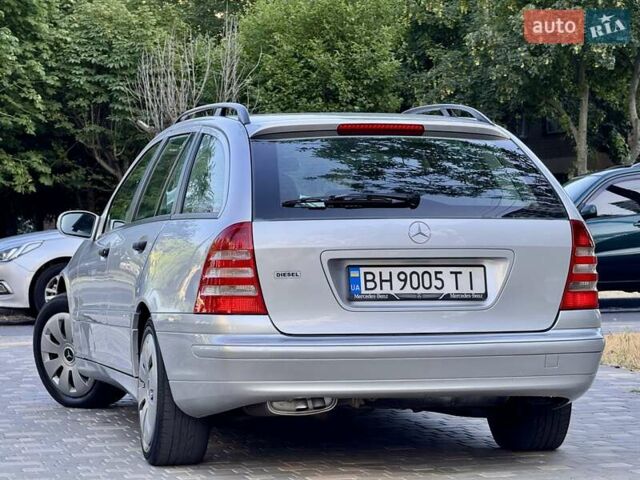 Сірий Мерседес Ц-Клас, об'ємом двигуна 2.15 л та пробігом 236 тис. км за 6400 $, фото 48 на Automoto.ua