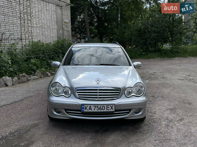 Сірий Мерседес Ц-Клас, об'ємом двигуна 2.15 л та пробігом 281 тис. км за 6200 $, фото 1 на Automoto.ua