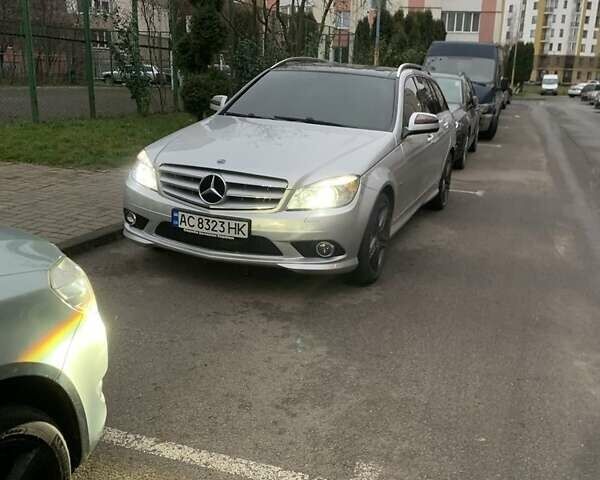 Серый Мерседес Ц-Класс, объемом двигателя 2.1 л и пробегом 294 тыс. км за 8900 $, фото 3 на Automoto.ua