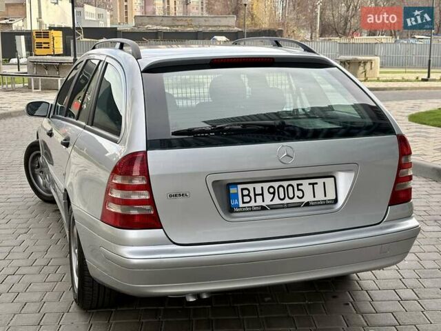 Сірий Мерседес Ц-Клас, об'ємом двигуна 2.1 л та пробігом 236 тис. км за 6400 $, фото 25 на Automoto.ua