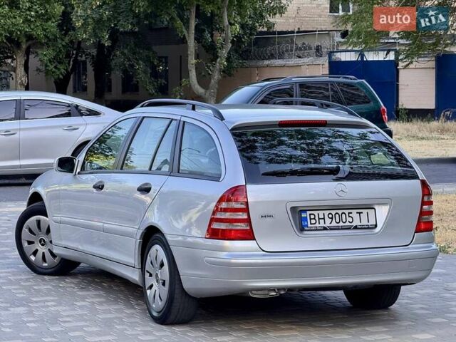 Сірий Мерседес Ц-Клас, об'ємом двигуна 2.15 л та пробігом 236 тис. км за 6400 $, фото 49 на Automoto.ua