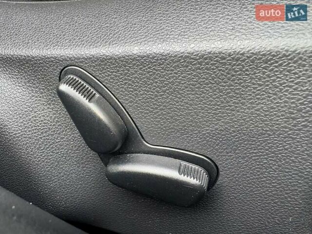 Сірий Мерседес Ц-Клас, об'ємом двигуна 2.1 л та пробігом 236 тис. км за 6400 $, фото 47 на Automoto.ua