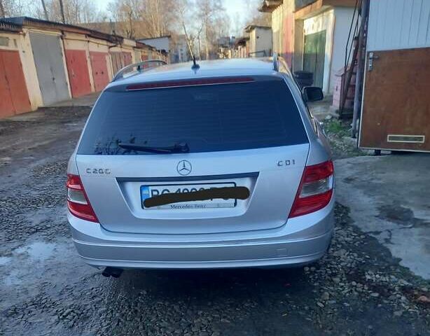 Сірий Мерседес Ц-Клас, об'ємом двигуна 2.2 л та пробігом 329 тис. км за 7900 $, фото 15 на Automoto.ua