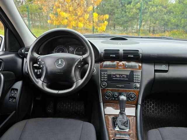 Сірий Мерседес Ц-Клас, об'ємом двигуна 2.2 л та пробігом 304 тис. км за 6999 $, фото 7 на Automoto.ua