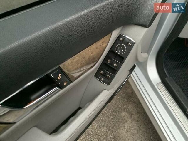 Серый Мерседес Ц-Класс, объемом двигателя 2.1 л и пробегом 294 тыс. км за 8900 $, фото 11 на Automoto.ua
