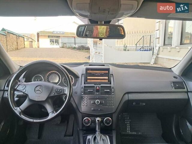 Серый Мерседес Ц-Класс, объемом двигателя 2.2 л и пробегом 357 тыс. км за 8250 $, фото 71 на Automoto.ua