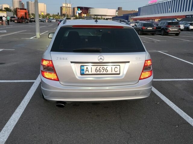 Серый Мерседес Ц-Класс, объемом двигателя 2.1 л и пробегом 410 тыс. км за 8200 $, фото 3 на Automoto.ua