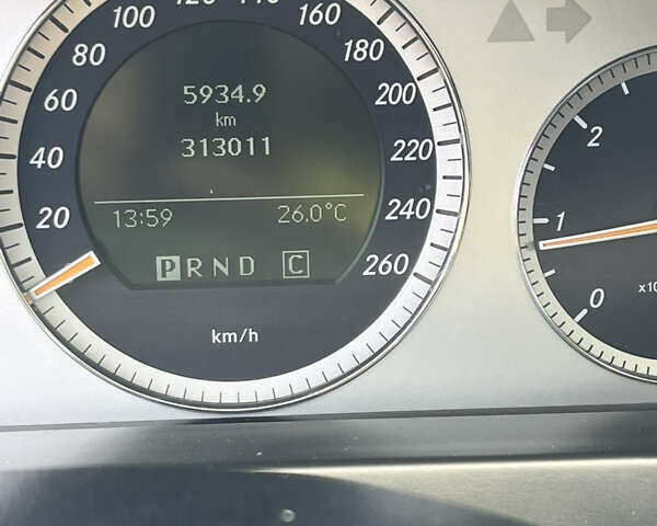 Серый Мерседес Ц-Класс, объемом двигателя 2.15 л и пробегом 311 тыс. км за 8500 $, фото 14 на Automoto.ua