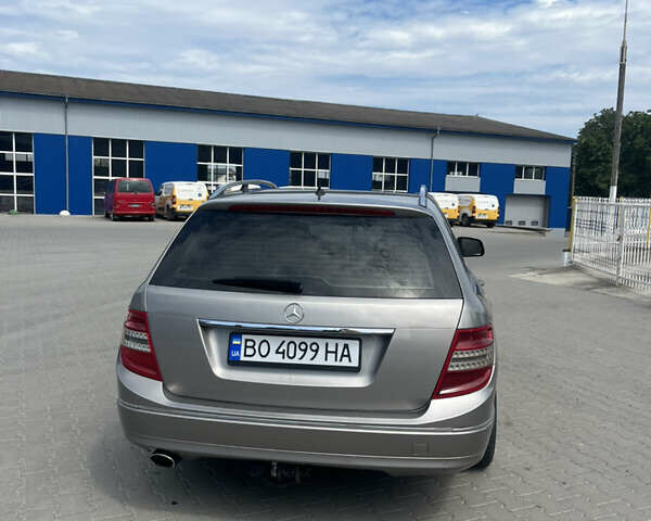 Серый Мерседес Ц-Класс, объемом двигателя 2.15 л и пробегом 311 тыс. км за 8500 $, фото 6 на Automoto.ua