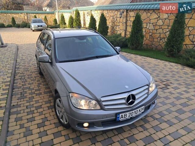 Серый Мерседес Ц-Класс, объемом двигателя 2.2 л и пробегом 357 тыс. км за 8250 $, фото 2 на Automoto.ua