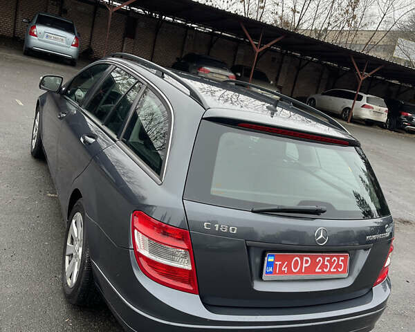 Серый Мерседес Ц-Класс, объемом двигателя 1.8 л и пробегом 244 тыс. км за 7899 $, фото 12 на Automoto.ua