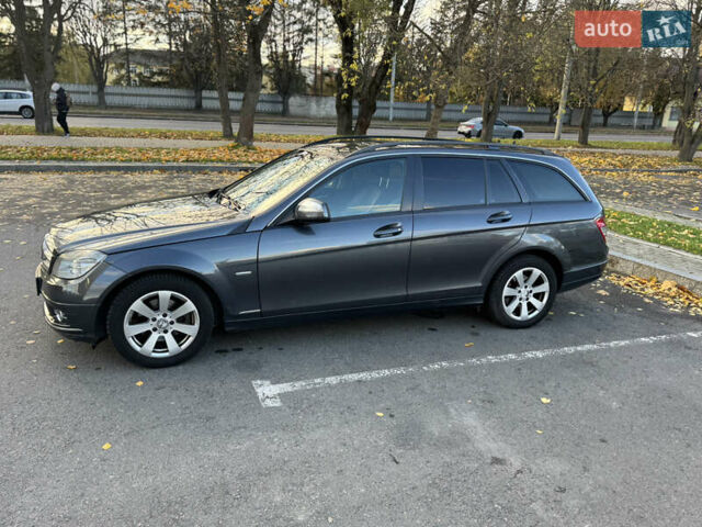 Серый Мерседес Ц-Класс, объемом двигателя 2.15 л и пробегом 240 тыс. км за 8900 $, фото 3 на Automoto.ua