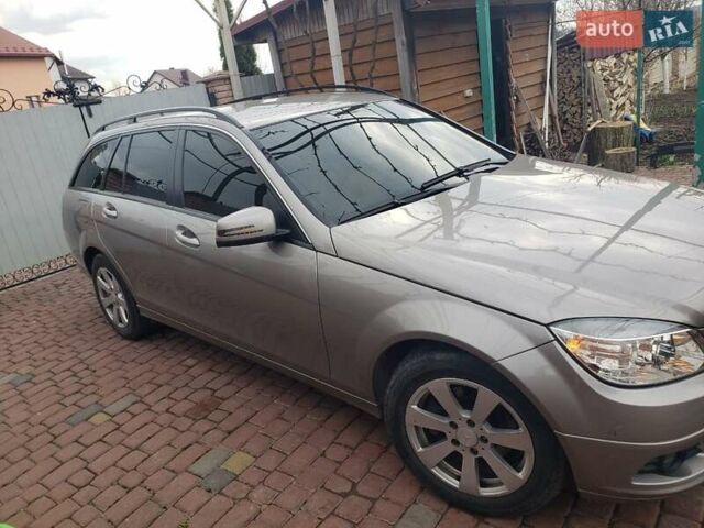 Сірий Мерседес Ц-Клас, об'ємом двигуна 2.15 л та пробігом 250 тис. км за 8500 $, фото 1 на Automoto.ua