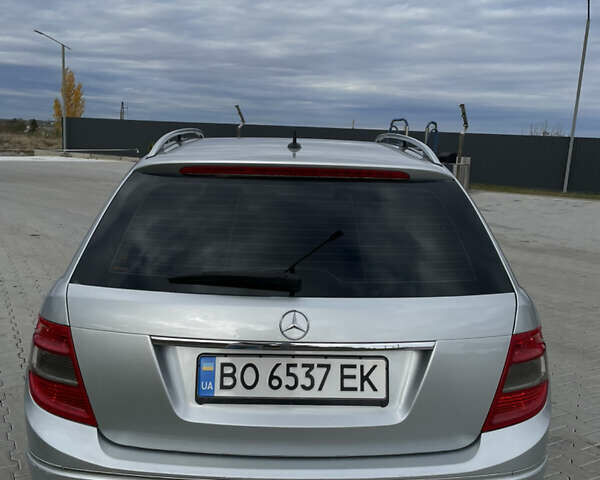 Сірий Мерседес Ц-Клас, об'ємом двигуна 2.15 л та пробігом 310 тис. км за 7950 $, фото 9 на Automoto.ua