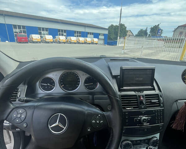 Серый Мерседес Ц-Класс, объемом двигателя 2.15 л и пробегом 311 тыс. км за 8500 $, фото 13 на Automoto.ua