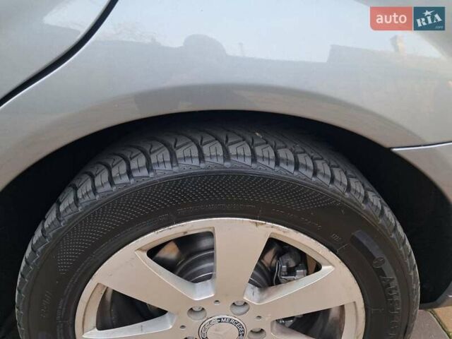 Серый Мерседес Ц-Класс, объемом двигателя 2.2 л и пробегом 357 тыс. км за 8250 $, фото 85 на Automoto.ua