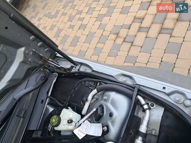 Серый Мерседес Ц-Класс, объемом двигателя 2.2 л и пробегом 357 тыс. км за 8250 $, фото 75 на Automoto.ua