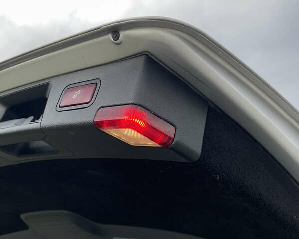 Сірий Мерседес Ц-Клас, об'ємом двигуна 2.15 л та пробігом 310 тис. км за 7950 $, фото 19 на Automoto.ua