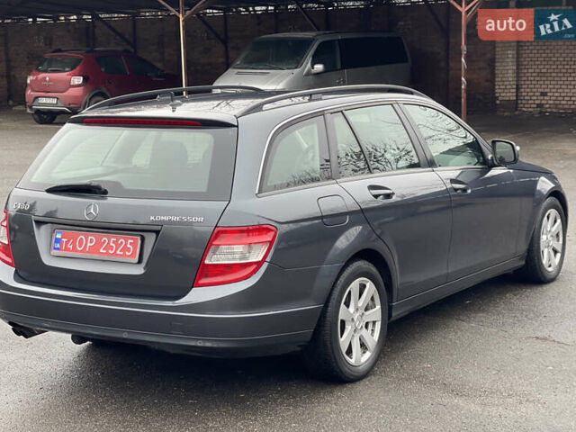 Серый Мерседес Ц-Класс, объемом двигателя 1.8 л и пробегом 244 тыс. км за 7899 $, фото 5 на Automoto.ua