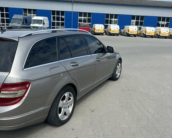 Серый Мерседес Ц-Класс, объемом двигателя 2.15 л и пробегом 311 тыс. км за 8500 $, фото 4 на Automoto.ua