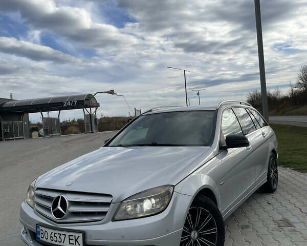 Сірий Мерседес Ц-Клас, об'ємом двигуна 2.15 л та пробігом 310 тис. км за 7950 $, фото 7 на Automoto.ua
