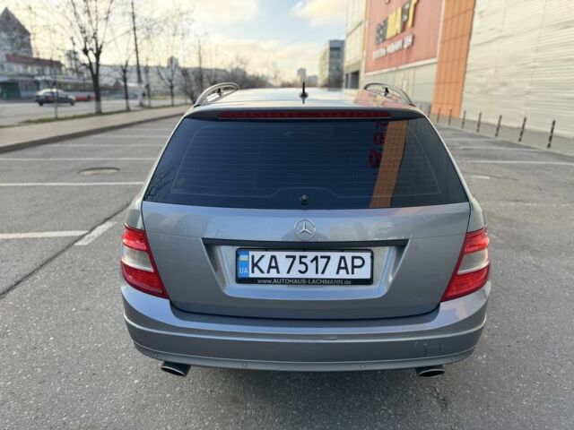 Серый Мерседес Ц-Класс, объемом двигателя 2.5 л и пробегом 315 тыс. км за 7000 $, фото 5 на Automoto.ua