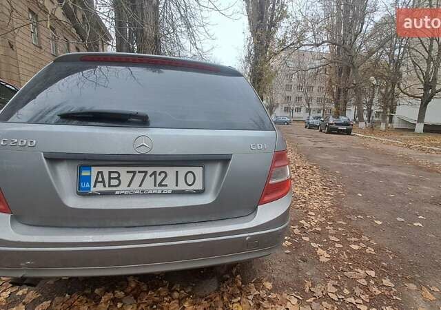 Серый Мерседес Ц-Класс, объемом двигателя 2.15 л и пробегом 280 тыс. км за 6800 $, фото 2 на Automoto.ua