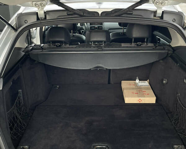 Сірий Мерседес Ц-Клас, об'ємом двигуна 2.15 л та пробігом 310 тис. км за 7950 $, фото 23 на Automoto.ua