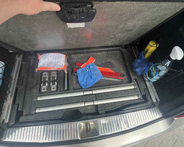 Серый Мерседес Ц-Класс, объемом двигателя 2.15 л и пробегом 311 тыс. км за 8500 $, фото 15 на Automoto.ua