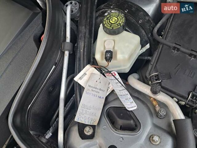 Серый Мерседес Ц-Класс, объемом двигателя 2.2 л и пробегом 357 тыс. км за 8250 $, фото 78 на Automoto.ua