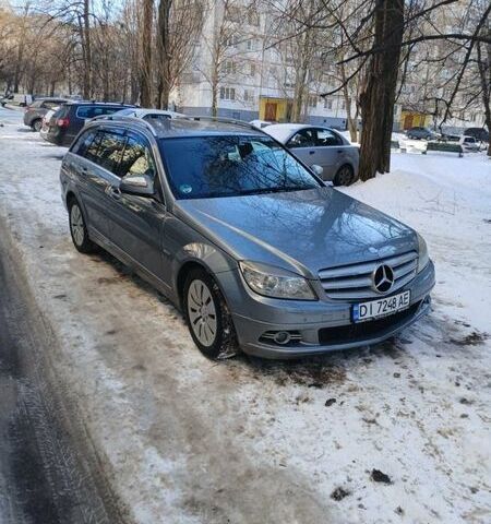 Серый Мерседес Ц-Класс, объемом двигателя 1.8 л и пробегом 260 тыс. км за 7900 $, фото 3 на Automoto.ua