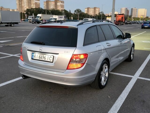 Серый Мерседес Ц-Класс, объемом двигателя 2.1 л и пробегом 410 тыс. км за 8200 $, фото 4 на Automoto.ua
