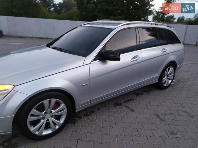 Сірий Мерседес Ц-Клас, об'ємом двигуна 2.15 л та пробігом 350 тис. км за 7386 $, фото 8 на Automoto.ua