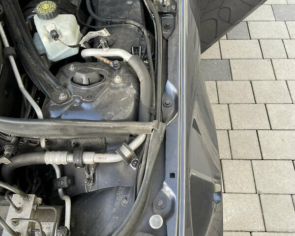 Сірий Мерседес Ц-Клас, об'ємом двигуна 2.15 л та пробігом 430 тис. км за 7700 $, фото 12 на Automoto.ua