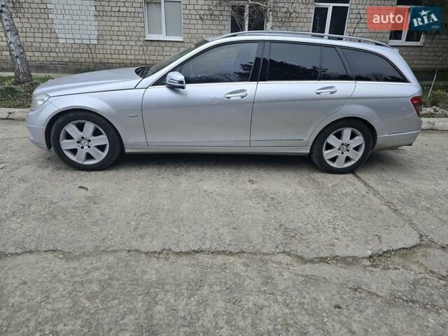 Сірий Мерседес Ц-Клас, об'ємом двигуна 2.2 л та пробігом 286 тис. км за 7800 $, фото 1 на Automoto.ua