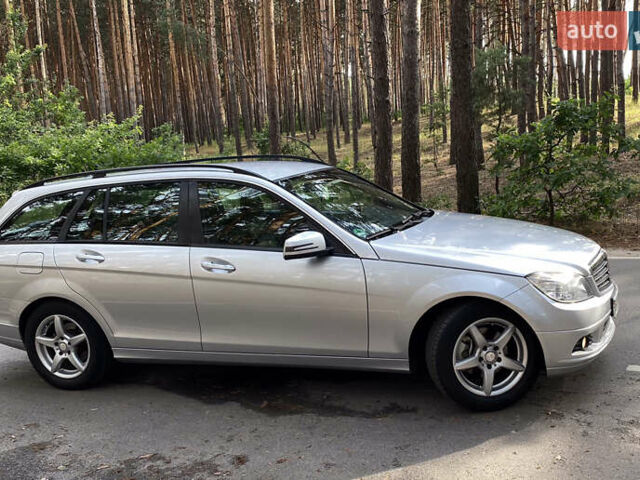 Сірий Мерседес Ц-Клас, об'ємом двигуна 2.2 л та пробігом 310 тис. км за 7900 $, фото 4 на Automoto.ua