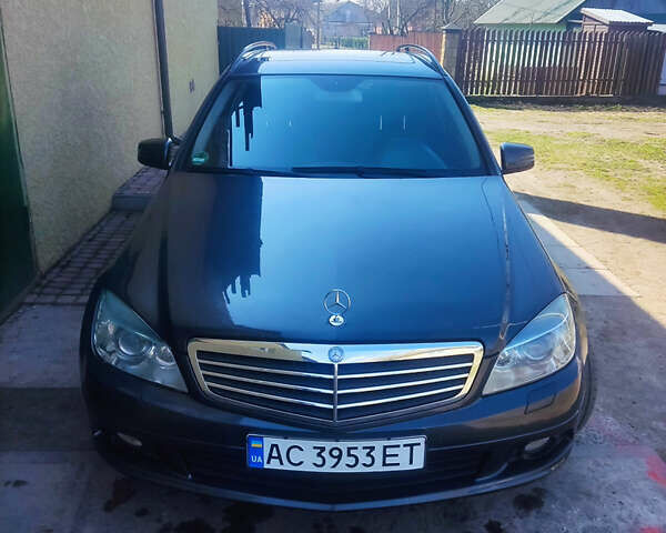 Серый Мерседес Ц-Класс, объемом двигателя 2.14 л и пробегом 310 тыс. км за 8000 $, фото 12 на Automoto.ua