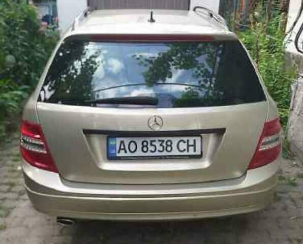 Сірий Мерседес Ц-Клас, об'ємом двигуна 2.2 л та пробігом 300 тис. км за 9500 $, фото 3 на Automoto.ua