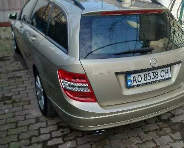 Сірий Мерседес Ц-Клас, об'ємом двигуна 2.2 л та пробігом 300 тис. км за 9500 $, фото 7 на Automoto.ua