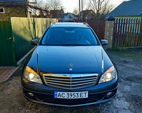Серый Мерседес Ц-Класс, объемом двигателя 2.14 л и пробегом 310 тыс. км за 8000 $, фото 7 на Automoto.ua