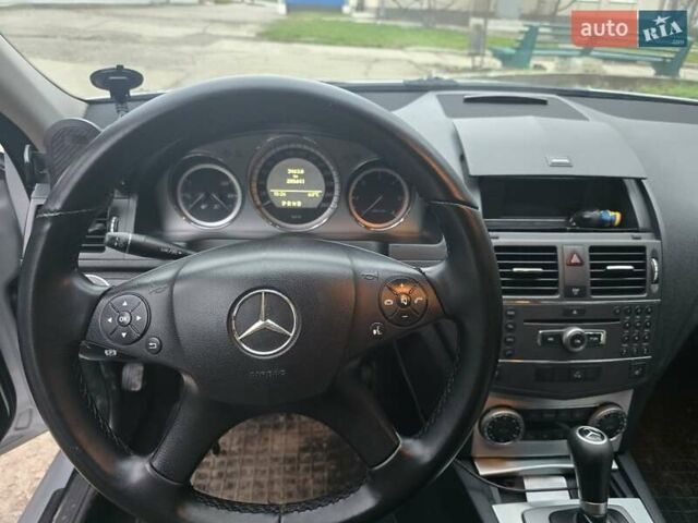 Сірий Мерседес Ц-Клас, об'ємом двигуна 2.2 л та пробігом 286 тис. км за 7800 $, фото 9 на Automoto.ua