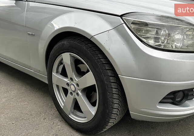 Серый Мерседес Ц-Класс, объемом двигателя 2.15 л и пробегом 333 тыс. км за 7300 $, фото 5 на Automoto.ua