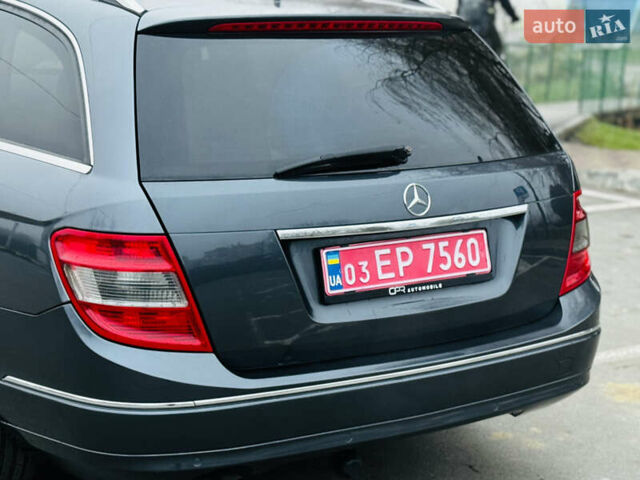 Серый Мерседес Ц-Класс, объемом двигателя 2.2 л и пробегом 304 тыс. км за 8700 $, фото 20 на Automoto.ua