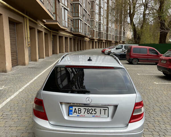 Сірий Мерседес Ц-Клас, об'ємом двигуна 2.2 л та пробігом 276 тис. км за 7700 $, фото 6 на Automoto.ua