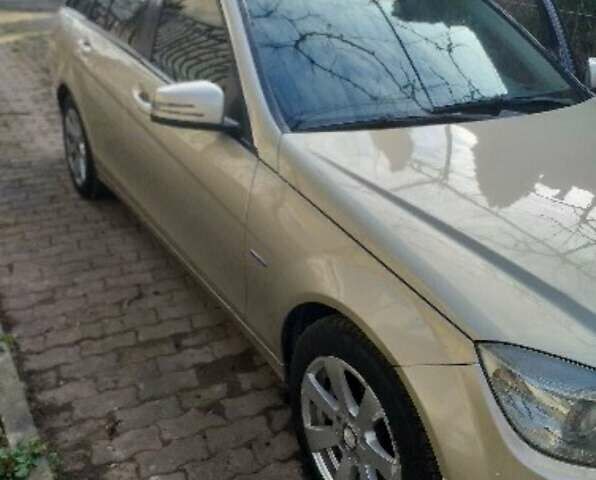 Сірий Мерседес Ц-Клас, об'ємом двигуна 2.2 л та пробігом 300 тис. км за 9500 $, фото 6 на Automoto.ua