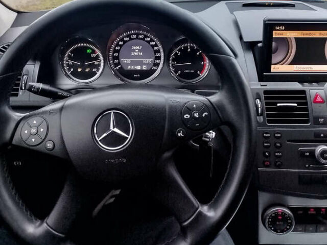 Сірий Мерседес Ц-Клас, об'ємом двигуна 2.14 л та пробігом 280 тис. км за 9000 $, фото 6 на Automoto.ua